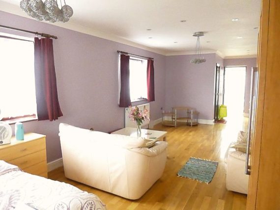 Oxford Avenue  Hayes, UB3 5HX